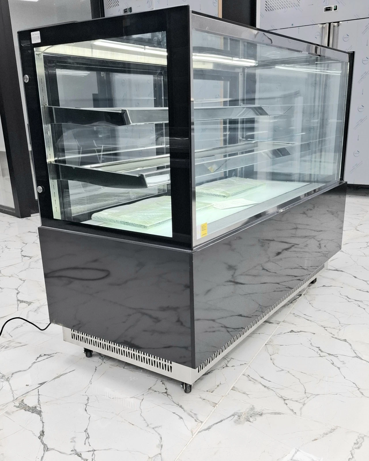BRAND NEW SLIDING DOORS DISPLAY FRIDGE FOR CAKES, FRUITS, SWEETS, ETC1.5 METER - Image 6