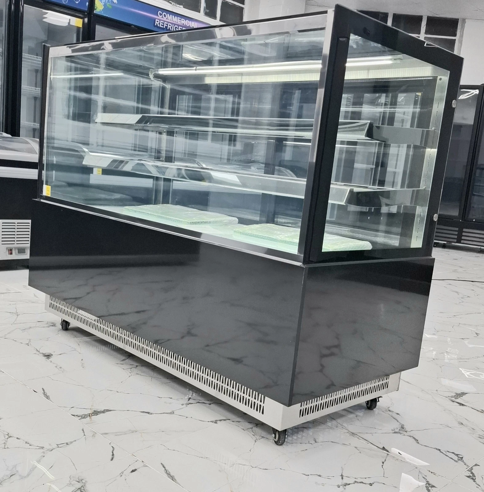 BRAND NEW SLIDING DOORS DISPLAY FRIDGE FOR CAKES, FRUITS, SWEETS, ETC1.5 METER - Image 5