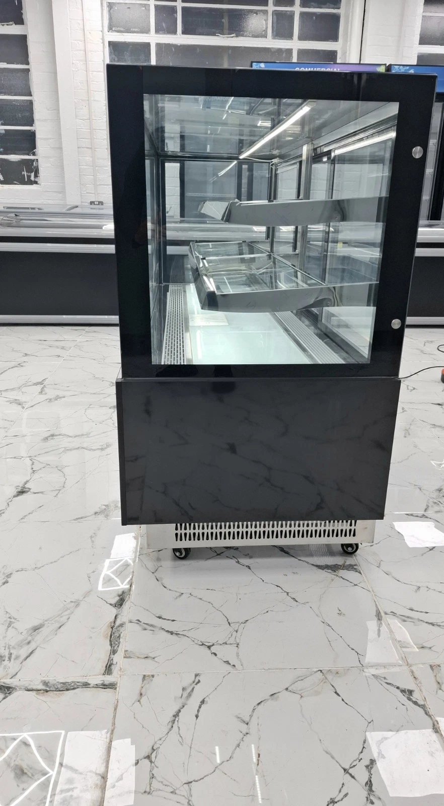 BRAND NEW SLIDING DOORS DISPLAY FRIDGE FOR CAKES, FRUITS, SWEETS, ETC. 180 CM. - Image 2