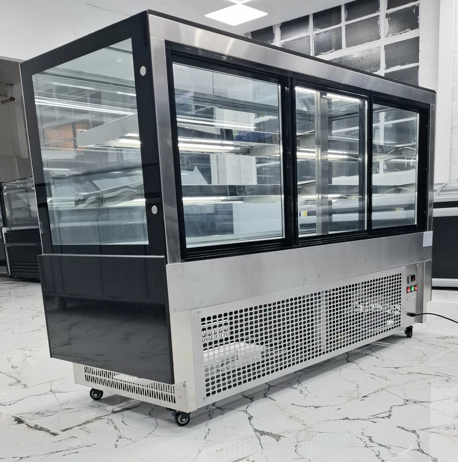 BRAND NEW SLIDING DOORS DISPLAY FRIDGE FOR CAKES, FRUITS, SWEETS, ETC. 180 CM. - Image 9