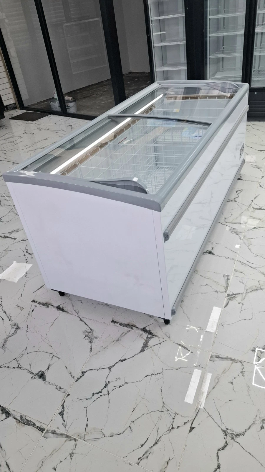 BRAND NEW SENOL CURVED SLIDING DOORS HEAVY DUTY COMMERCIAL CHEST FREEZER.2METER - Image 3