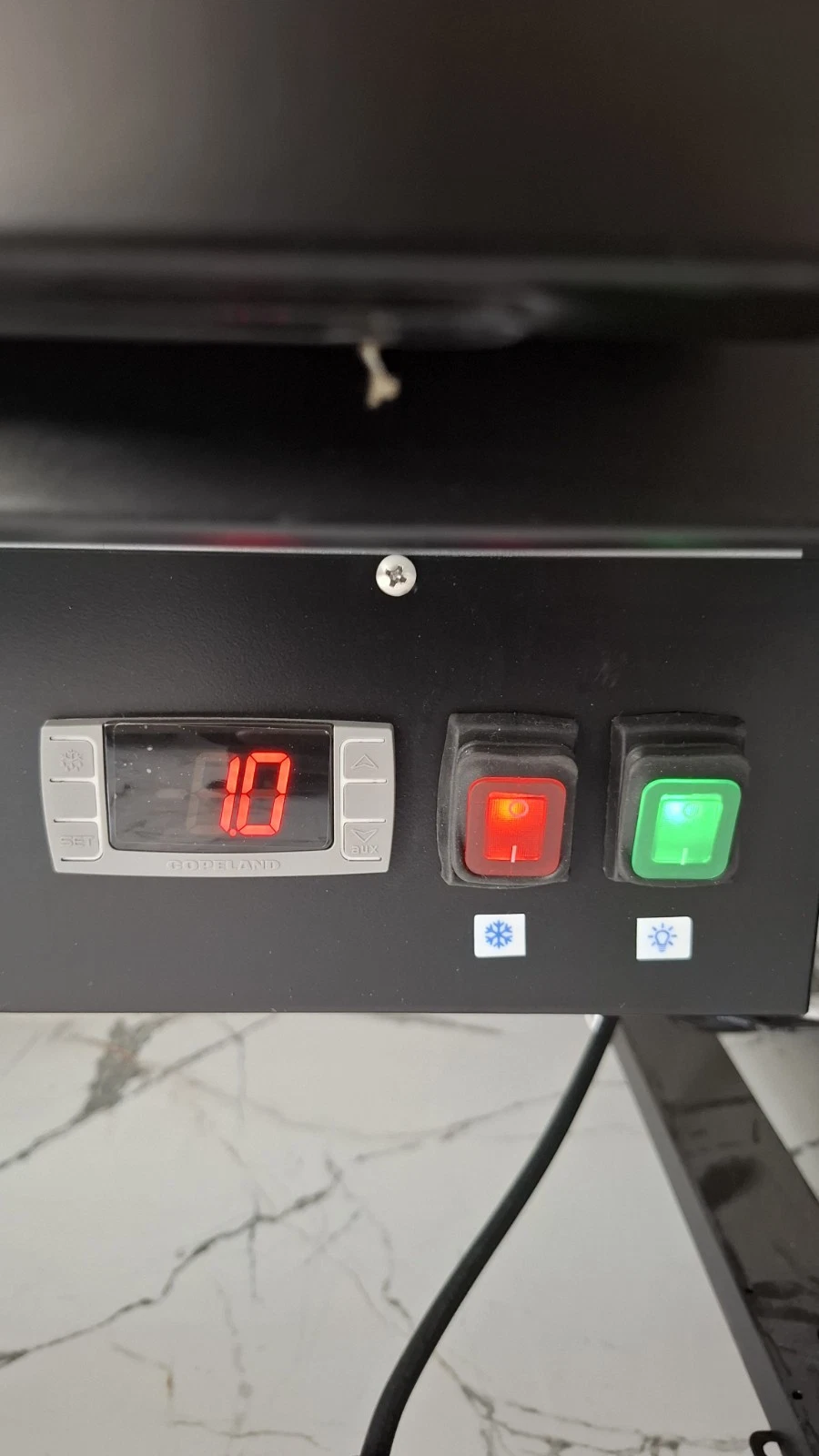 BRAND SERVE OVER COUNTER DELI COUNTER..2 METER - Image 10