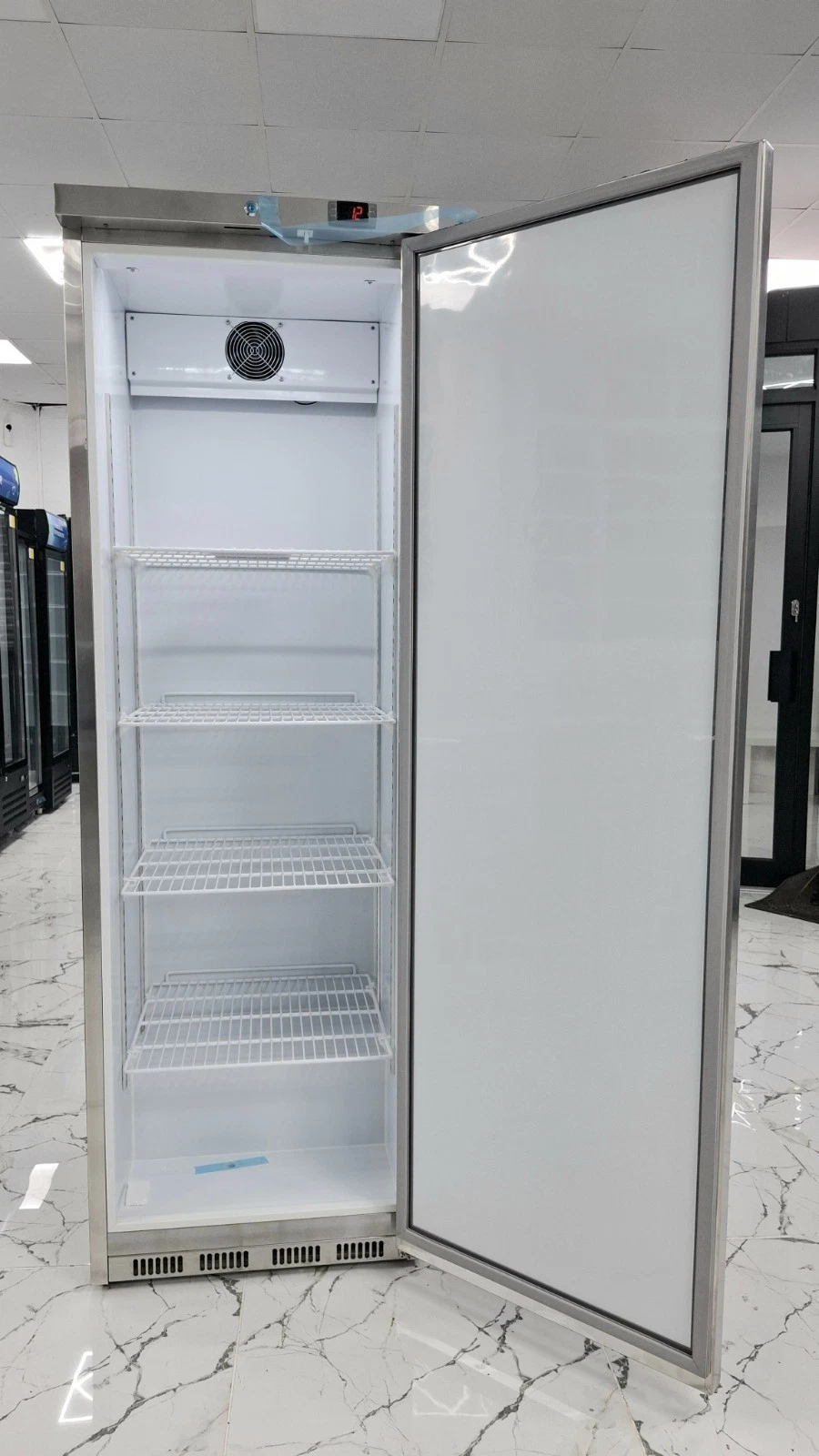 BRAND NEW STAINLESS STEEL SINGLE DOOR FREEZER ,LED LIGHT.TEMP RANGE -18C TO -22C - Image 2