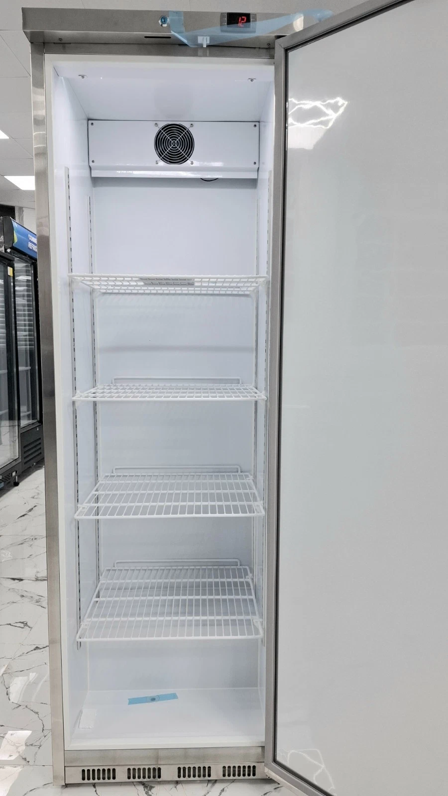 BRAND NEW STAINLESS STEEL SINGLE DOOR FREEZER ,LED LIGHT.TEMP RANGE -18C TO -22C - Image 3