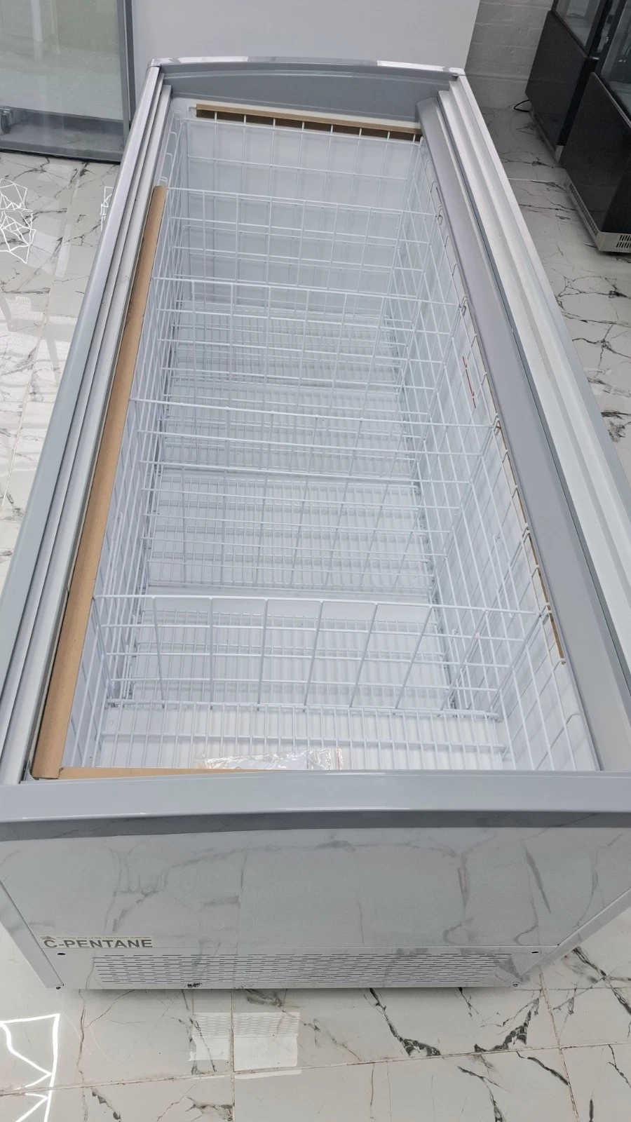 BRAND NEW SENOL CURVED SLIDING DOORS HEAVY DUTY COMMERCIAL CHEST FREEZER.2METER - Image 4