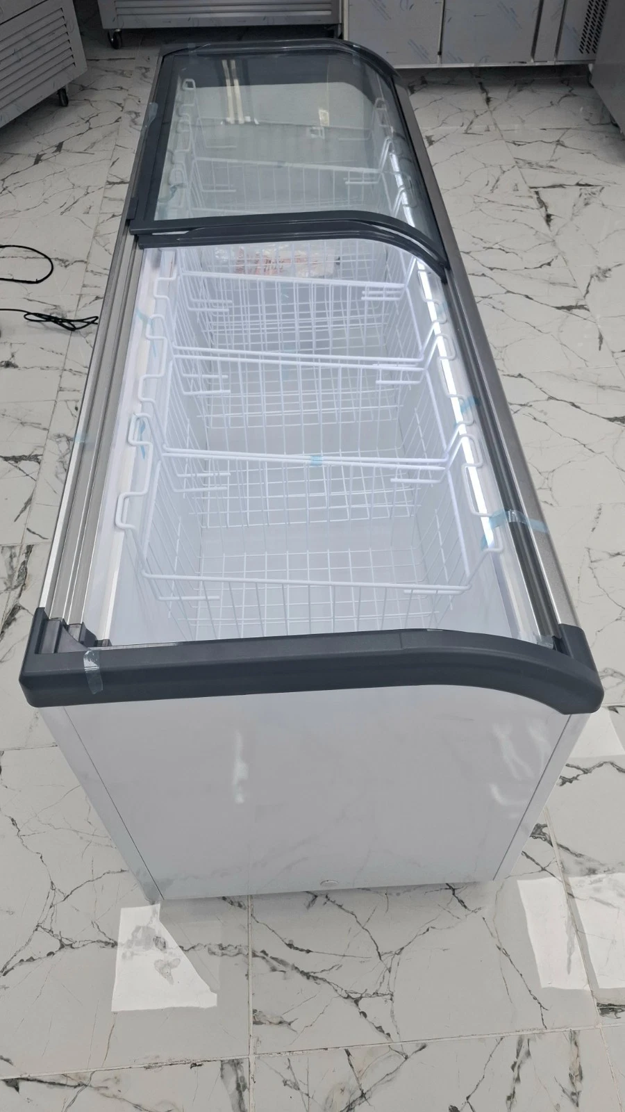 BRAND NEW COMMERCIAL CURVED SLIDING DOORS CHEST FREEZER..1.5 METER - Image 3