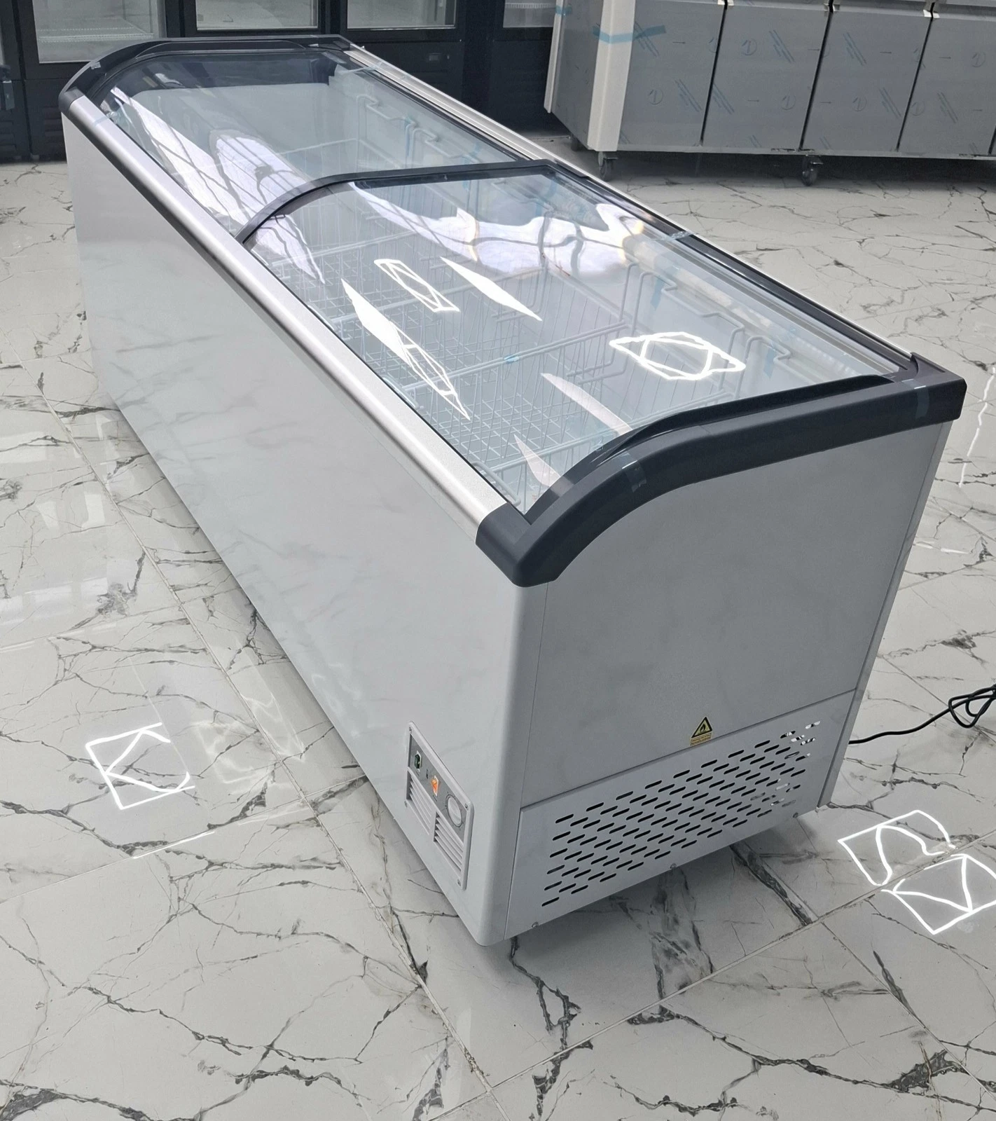 BRAND NEW COMMERCIAL CURVED SLIDING DOORS CHEST FREEZER..1.5 METER - Image 4