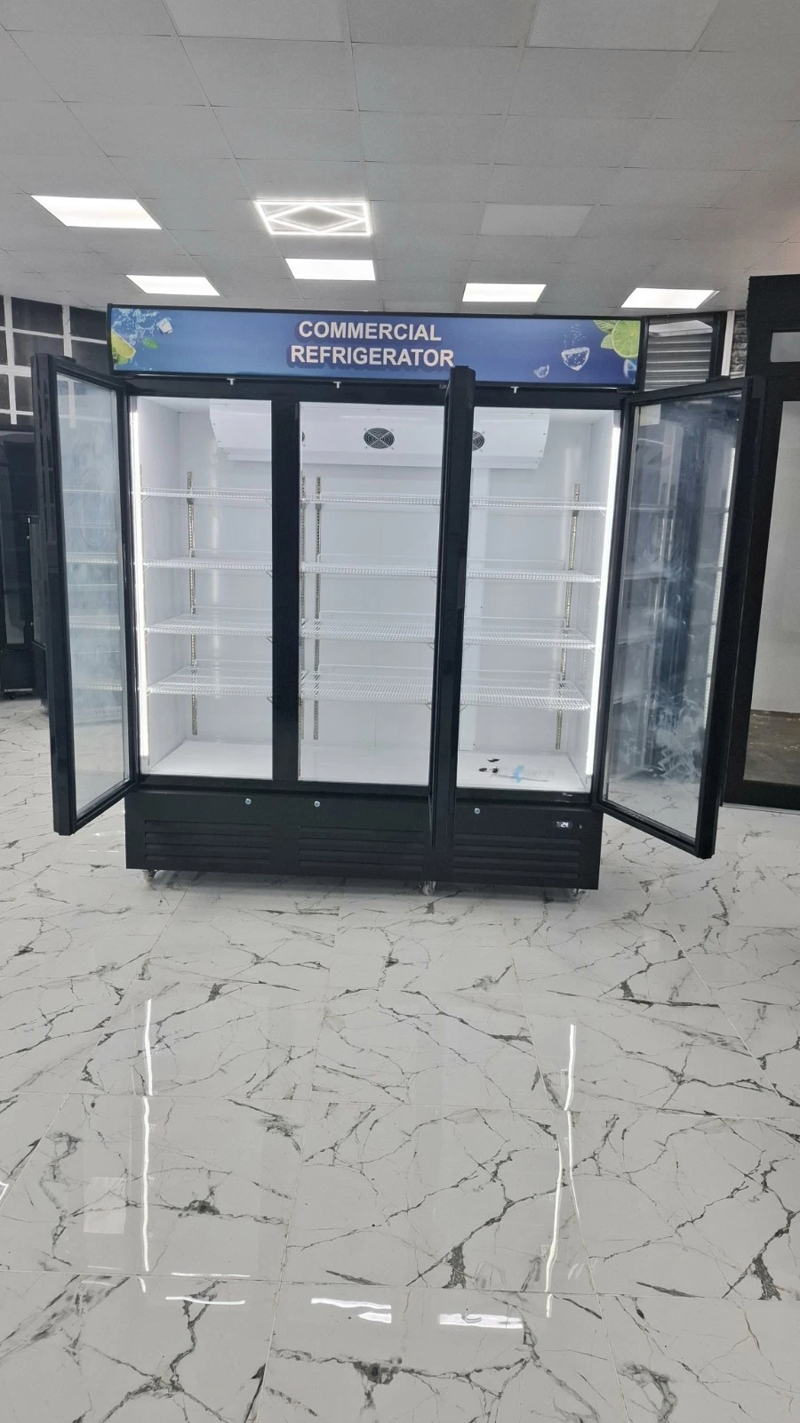 BRAND NEW COMMERCIAL TRIPPLE GLASS DOORS FRIDGE .. 1.8 METER - Image 5