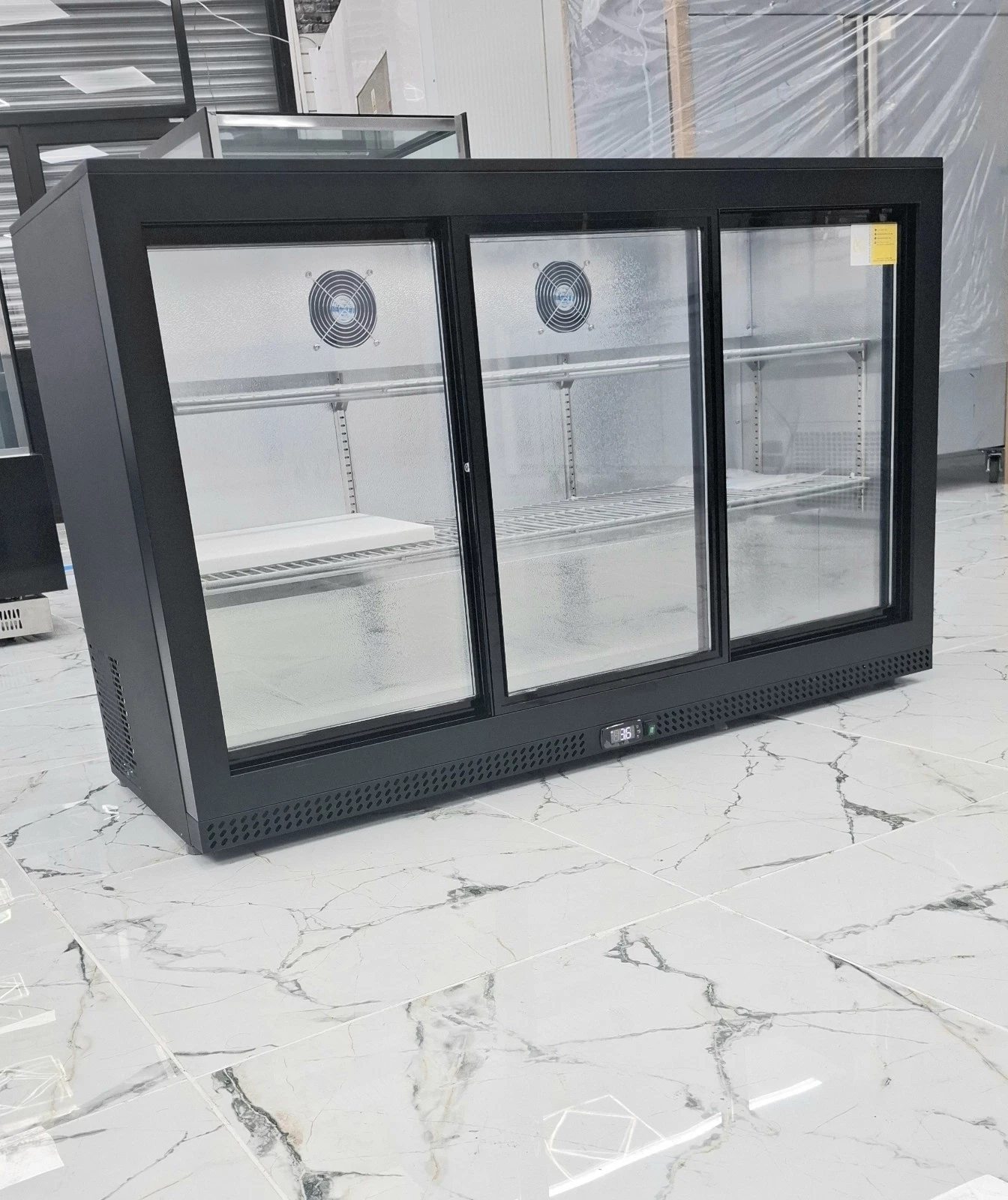 BRAND NEW 3 SLIDING DOORS BACK BAR COOLER. 300 LITRES. - Image 5