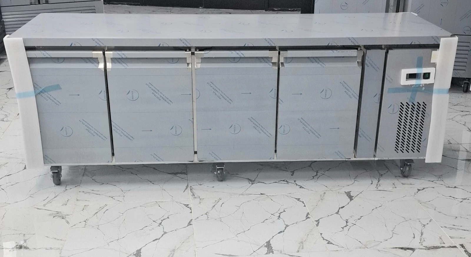BRAND NEW COMMERCIAL STAINLESS STEEL 4 DOORS PIZZA PREP TABLE FRIDGE..2 METER..