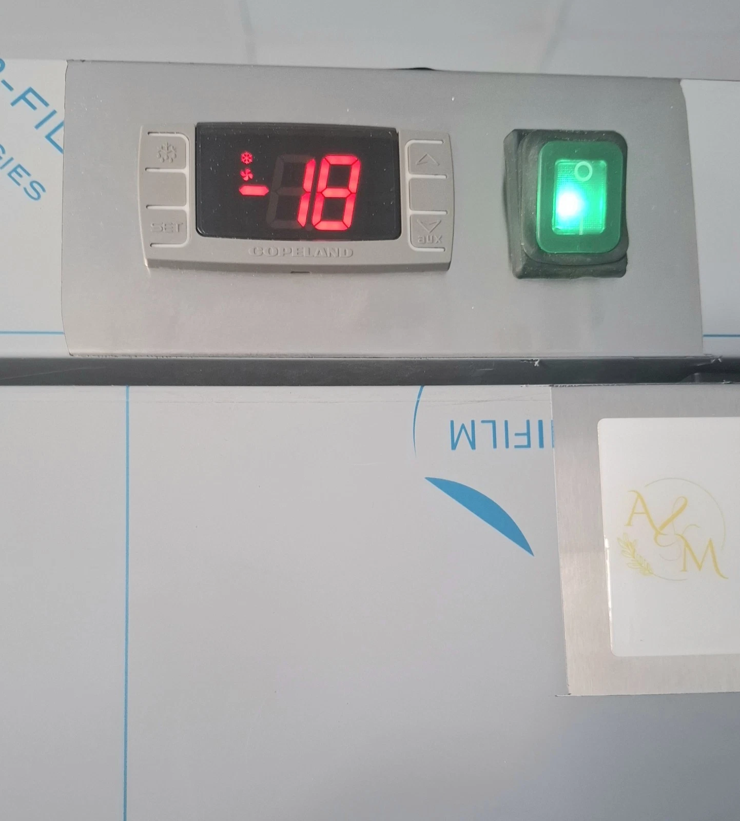 BRAND NEW HEAVY DUTY STAINLESS STEEL DOUBLE DOORS FREEZER. LED LIGHT. - Image 7
